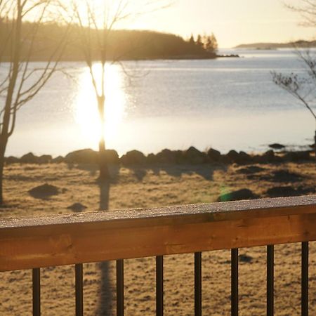 Blissful Oceanfront Cottage In Port Mouton エクステリア 写真