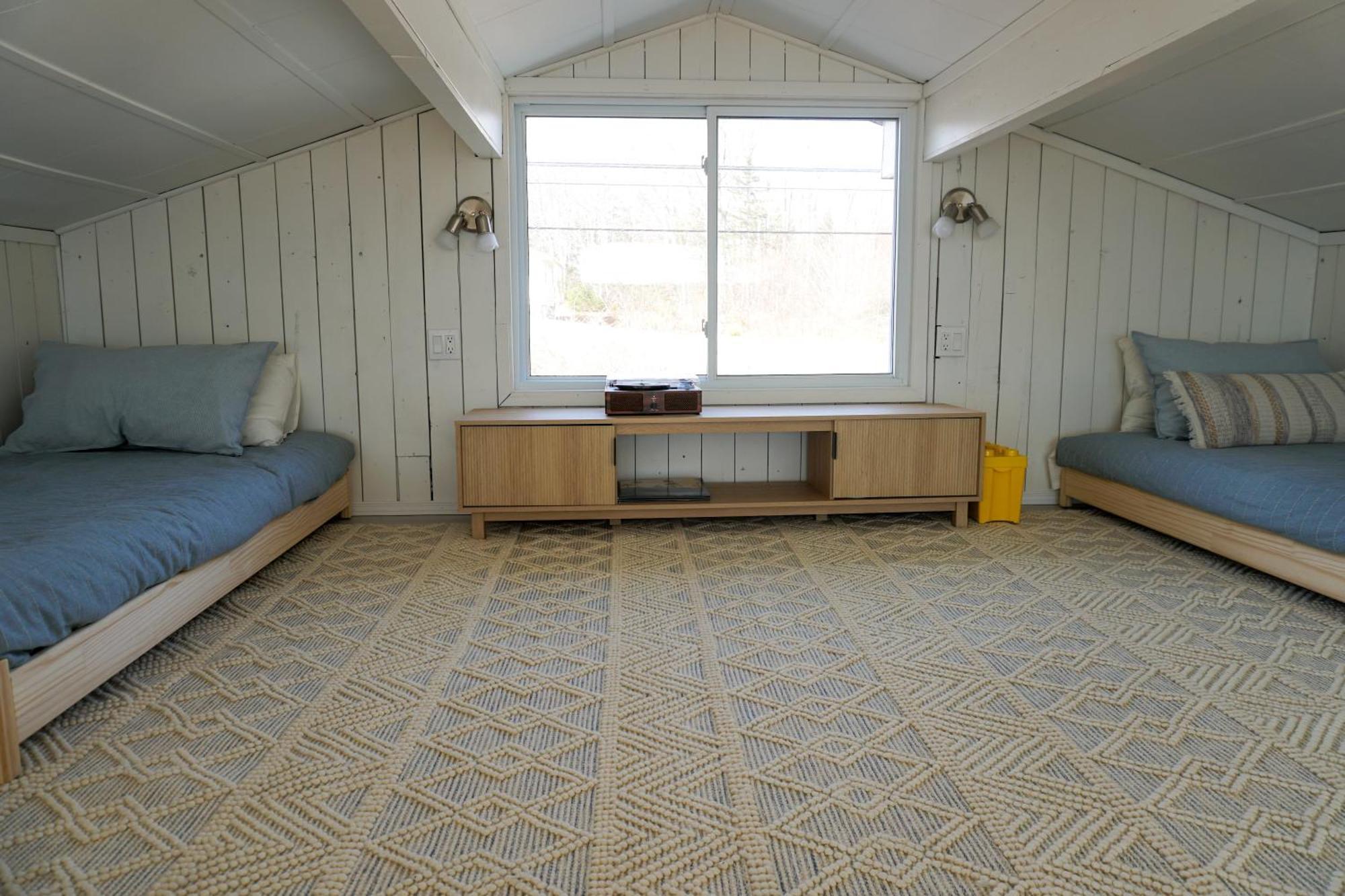 Blissful Oceanfront Cottage In Port Mouton エクステリア 写真