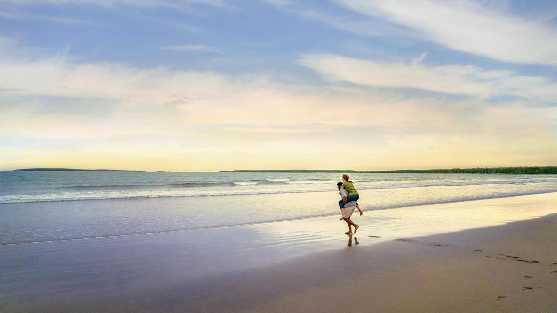 Blissful Oceanfront Cottage In Port Mouton エクステリア 写真
