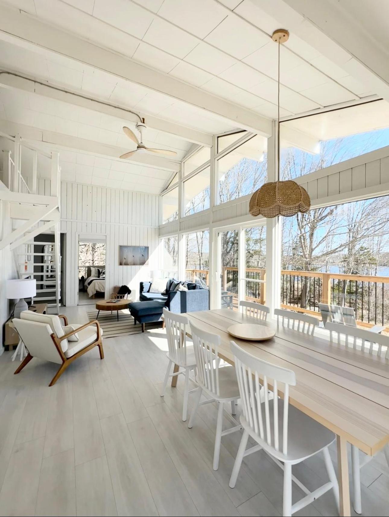 Blissful Oceanfront Cottage In Port Mouton エクステリア 写真
