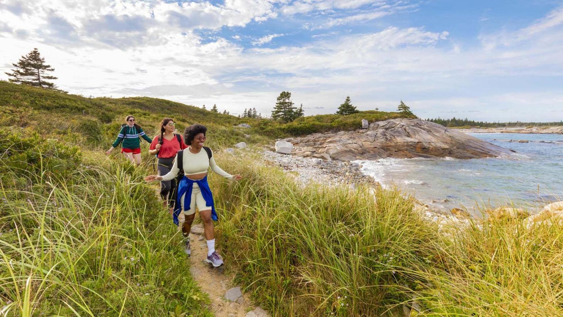 Blissful Oceanfront Cottage In Port Mouton エクステリア 写真